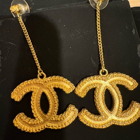 CHANEL Drop Earrings - Picture 2 of 7